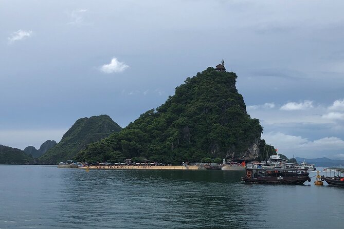 Halong Bay Cruise With Cave, Kayaking, Swimming - Buffet Lunch - Hang Luon Cave and the Luon Lagoon: Kayaking Makes It Feel Real