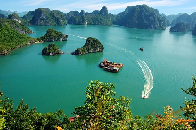 Halong Bay Cruises Luxury 1 Day Tours Included Meals and Pick up & Transfer - Hanoi Pick-Up and the Cruise Route You’ll See on the Water