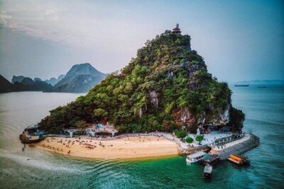 HaLong Bay Day Cruise with Kayaking, Swimming, Hiking and Lunch - Ti Top Island: beach time, summit hike, and your water-activity choice