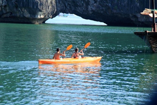 Halong bay full day trip from Hanoi: Visiting Thien Cung, Dau Go cave & Kayaking - Halong Bay reality check: crowds and the shared-space vibe