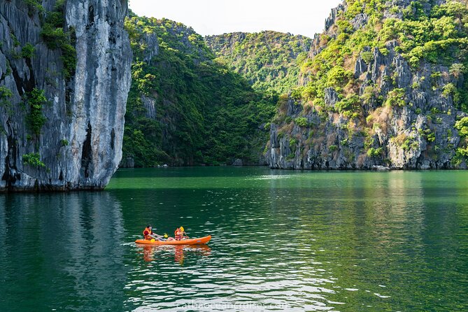 Halong bay full day trip from Hanoi: Visiting Thien Cung, Dau Go cave & Kayaking - From Hanoi pickup to boat check-in: timing that can feel tight