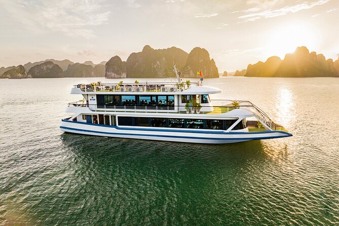Halong bay Luxur Cruise Day trip: Buffet lunch & Limousine bus - Getting Hanoi to Halong Running Smoothly