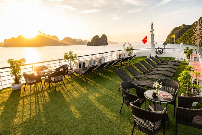 Halong bay Luxur Cruise Day trip: Buffet lunch & Limousine bus - Kayaking Luon Cave: The Optional Moment of Quiet