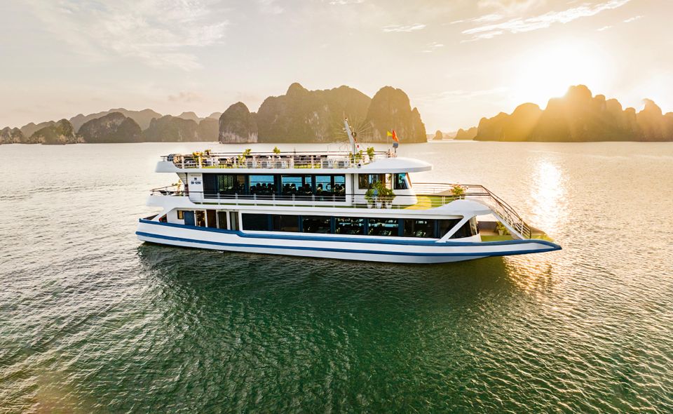 Halong Bay Luxury Cruise with Kayaking & Lunch Buffet - Titop Island: swimming beach plus a short hike for views