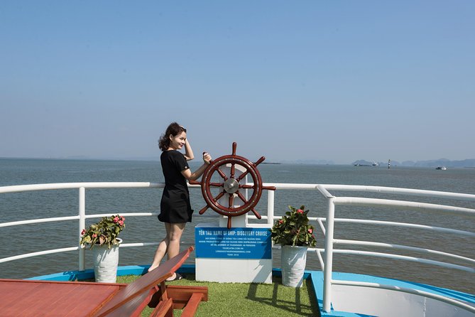 Halong Bay Luxury Day Trip (8Hours) - Getting to Halong Bay starts with a comfortable Hanoi morning