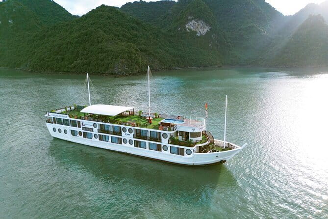 HALONG BAY LUXURY IRIS CRUISE DAY TRIP-BEST SELLER: Kayak, Music - Ti Top Island: Beach Time Plus the Optional Climb