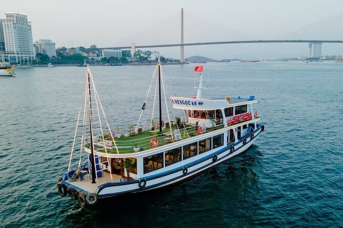 Halong Bay Shore Excursion 6 Hour Private Cruise from Cruise Port - Key Things You’ll Notice Right Away