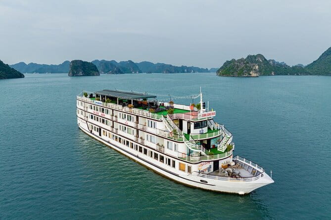 Halong Bay Shore Excursion: Full Day Cruise Tour from Cruise Port - Weather and Motion: When Halong Bay Looks Less Perfect