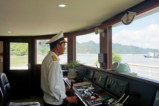 Halong - LanHa Bay with 3.5star La Pinta Cruise 3days/2nights - Day 1: Tuan Chau Pickup, Halong Bay Cruising, and Lan Ha’s Ong Cam Paddle Time