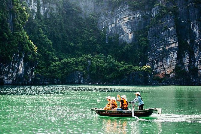 Halong Luxury Cruise Full Day Tour from Hanoi: All Inclusive - Luon Cave by Kayak (and Bamboo Boat Option)