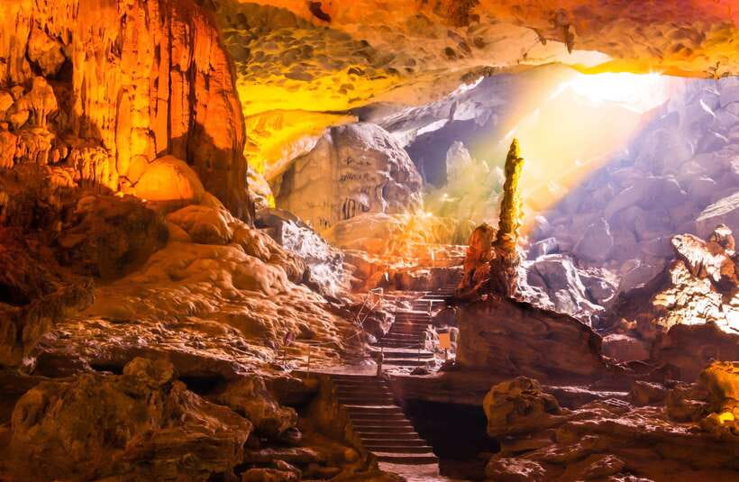 Hanoi: 2-Day Ha Long Bay Cruise, Tam Coc, Mua Caves, Hoa Lu - Day 1 dinner: what’s on you and what’s handled