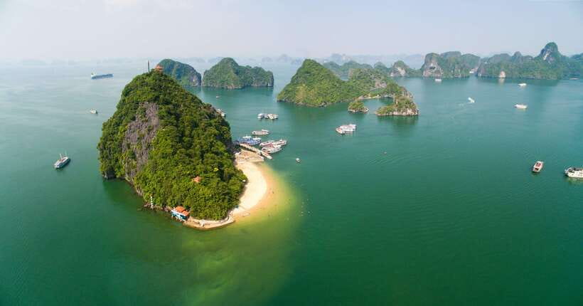 Hanoi: 2-Day Ha Long Bay Cruise, Tam Coc, Mua Caves, Hoa Lu - Day 2: the drive to Halong Bay Port and the guide handoff