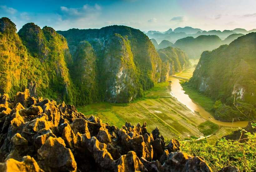 Hanoi: 2-Day Ha Long Bay Cruise, Tam Coc, Mua Caves, Hoa Lu - Hanoi pickup and how the travel day really feels