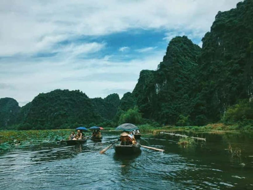 Hanoi: 2-Day Ninh Binh Excursion & Cuc Phuong Park Wildlife - Day Two: Cuc Phuong National Park starts with primates and trees