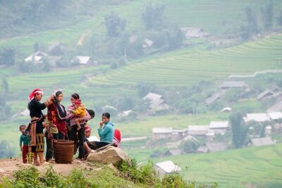 Hanoi- 2 Days Sapa moutain trekking with Local Guide and Homestay - Day 2: Bamboo, Rice Fields, and a Suspension Bridge to Giang Ta Chai