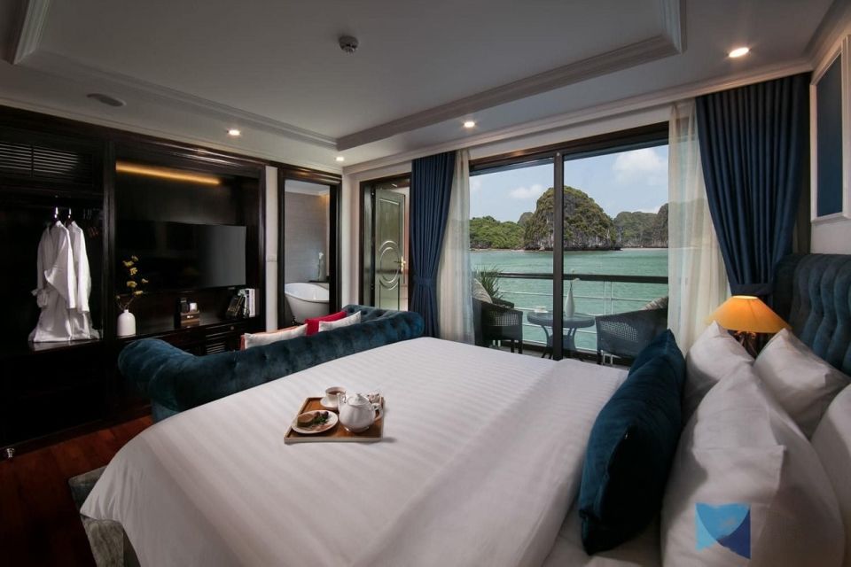 Hanoi: 3-Day Ha Long/Lan Ha Bay Cruise with Private Balcony - Day 1 in Ao Ech: kayaking, swimming, and the first sunset party