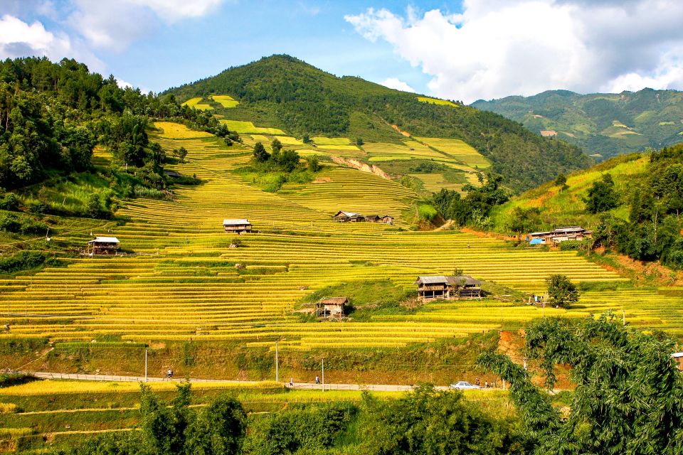 Hanoi: 3-Day Sapa Trek with Homestay - Day 2: Y Linh Ho Photos, Lao Chai Traditions, and Ta Van Welcome