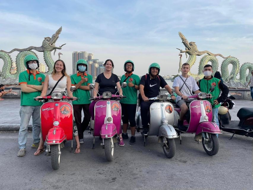 Hanoi 4.5-Hour Vespa Tour city tour - Phu Tây Hồ and Trúc Bạch: when a viewpoint turns into a story
