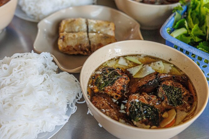 Hanoi After Dark Vespa Tour (4 hours): Street Food & Night Vibes - Food and drinks: where the included tasting becomes the best part
