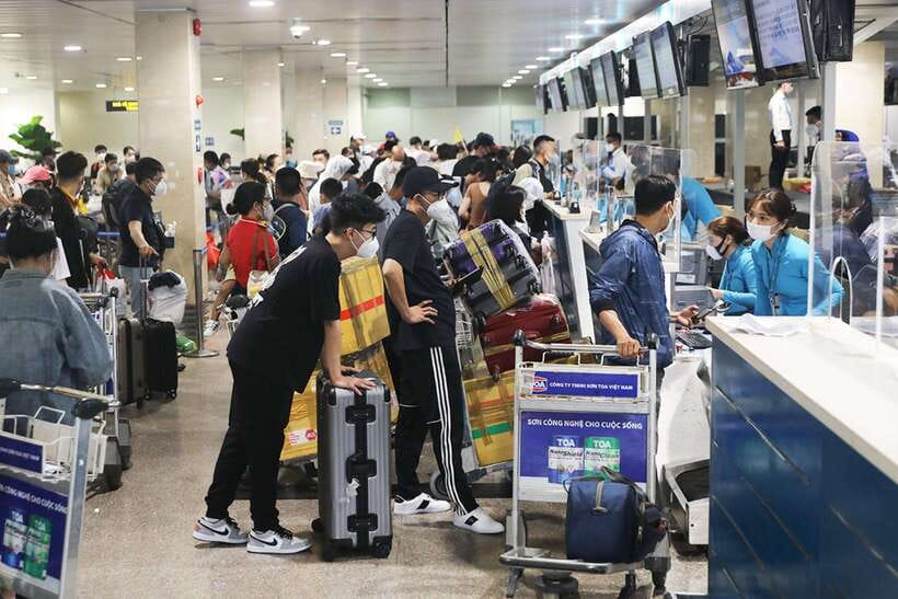 Hanoi Airport: Premium Fast Track Immigration Assistance - Customs + Luggage Claim: Where Porter Help Saves Your Arms and Your Time