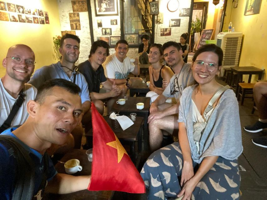 Hanoi: All-in-One Walking Tour Through a Train Street - Dong Xuan Market stroll and practical market manners