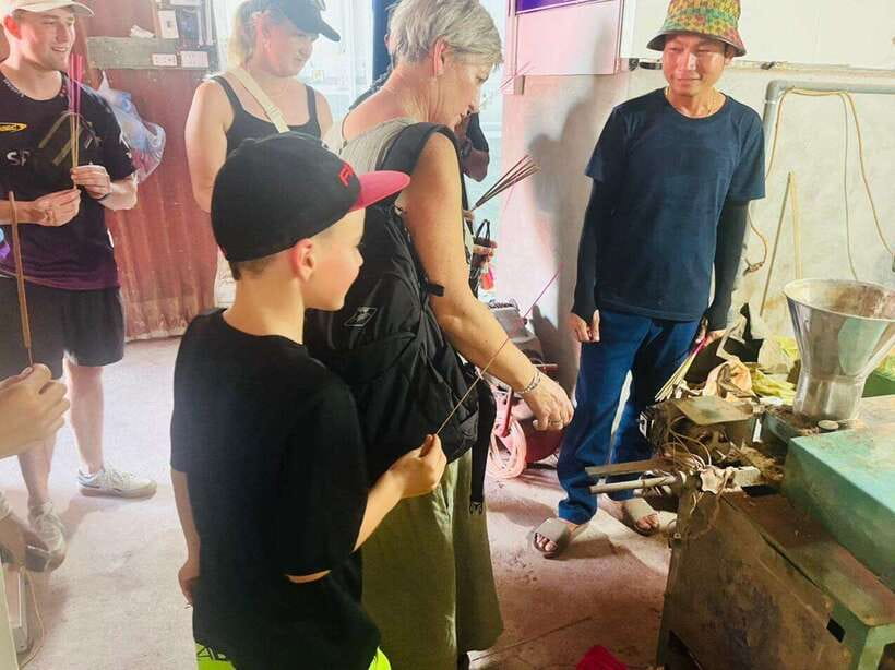 Hanoi: Artisan Tour with Incense, Hat-Making, or Ceramics - Who this artisan tour is best for