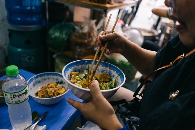 Hanoi Authentic Local Food Tasting Tour - Meet at Thang Long Water Puppet Theatre and start with a plan
