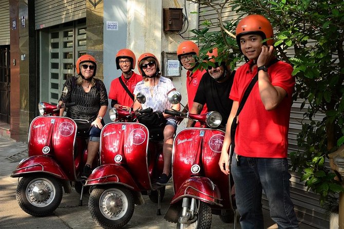Hanoi Back Streets Vespa Tours: Hanoi Insider Vintage Vespa Tour - Huu Tiep Lake, the Downed B-52 area, and market-level Hanoi