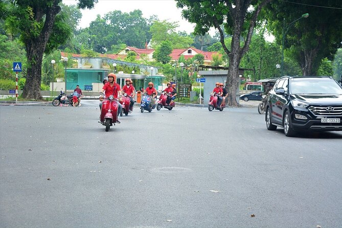 Hanoi Back Streets Vespa Tours: Hanoi Vintage Vespa Tours City - Hồ Trúc Bạch and Lunch: A Local Food Moment Without the Guesswork
