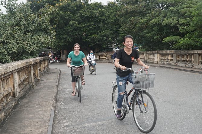 Hanoi Backstreet Bicycle Tour - Old Quarter coffee time: egg coffee and local shop culture
