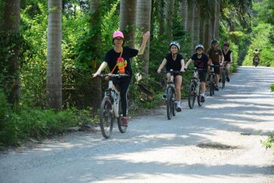 Hanoi Bicycle Tours: Half Day Bicycle Tours Hanoi Countryside - The Route Begins on the Red River: Hanoi City to Countryside Rhythm