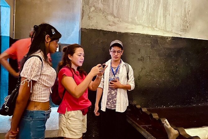 Hanoi Bike Tour with Food - Highlights & Local Life - West Lake: fresh air, plus stories that connect the past to the present