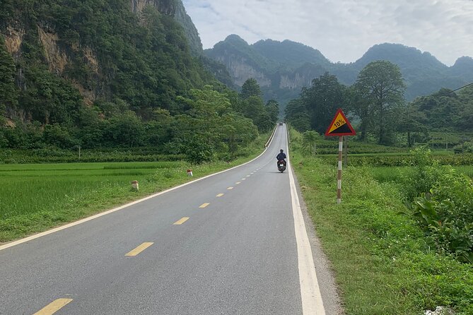 Hanoi - Cao Bang city - Ban Gioc Warterfall 2days/2nights ED7 - Bản Giốc Waterfall and Detian Falls: the part that makes the whole trip worth it