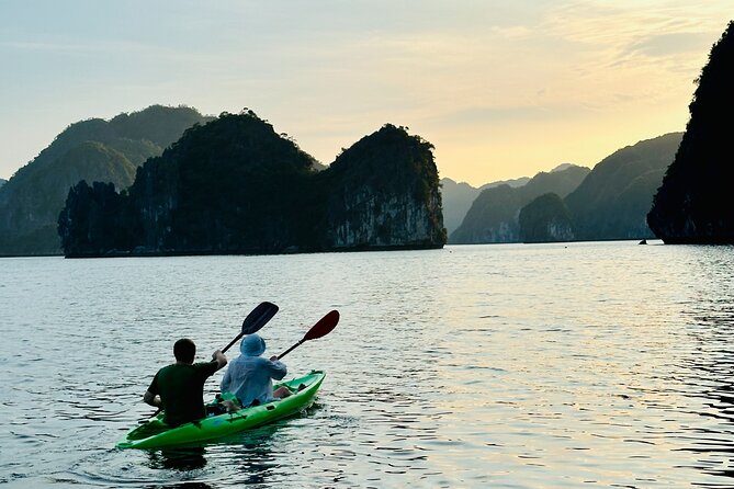 Hanoi/Cat Ba: Full day CatBa National Park - LanHa Bay Adventure - Viet Hai Village: home-cooked lunch, nearly 100 houses, and fish massage