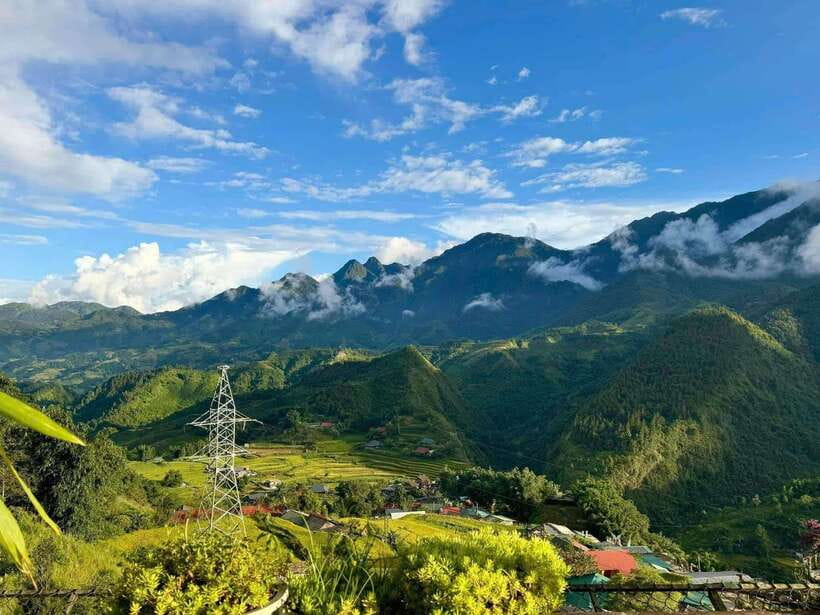 Hanoi: Cat Cat Village, Fansipan, & Moana Sapa 3-Day Tour - Hotels, Meals, and the Logistics Feel in the Background