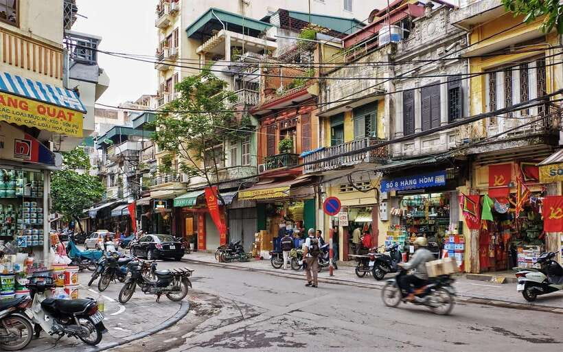Hanoi City Half Day - The City Contains Cultural Beauty - Old Quarter Highlights: Dong Xuan Market, Ta Hien Street, and Street Life With Context