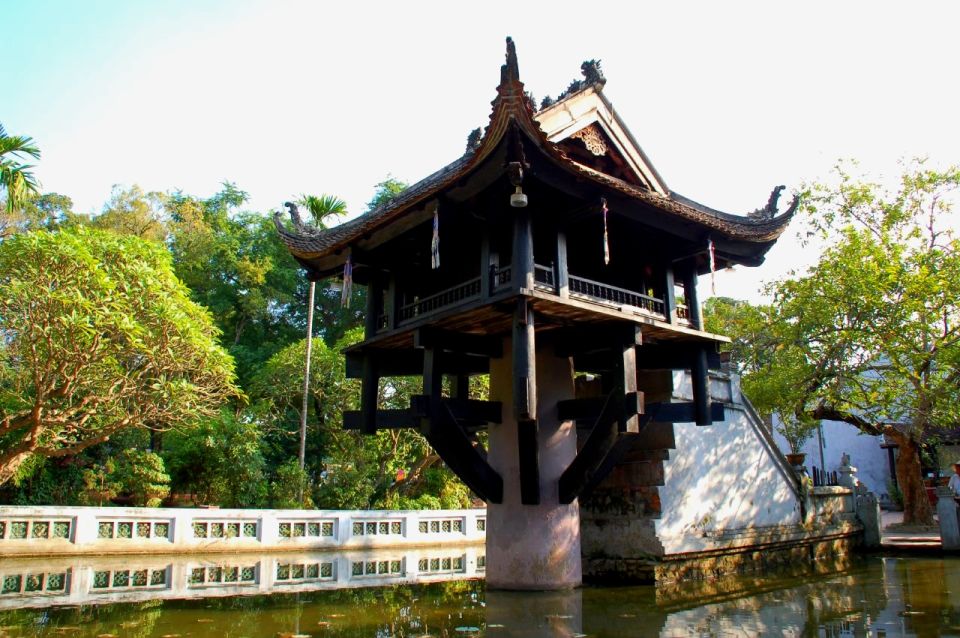 Hanoi: City Sightseeing Motorbike Tour - How guides keep you safe and on time (the motorbike reality)
