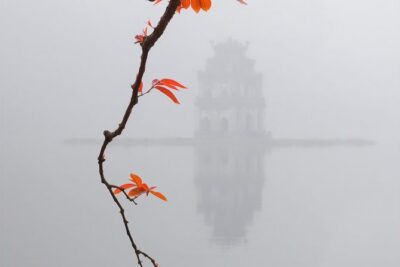 Hanoi City tour - West Lake and the Pagodas: One Pillar and Tran Quoc Calm You Down