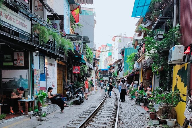 Hanoi city tour and drinking beside railway- group tour - Old Quarter lunch: included, but drinks cost extra