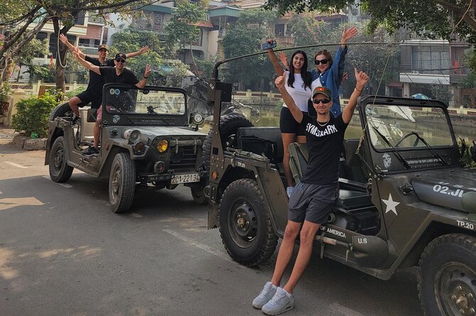 Hanoi City Tour by Private Vintage Jeep - Duờng Tau and the Reunification Railroad track: city life beside a century-old line