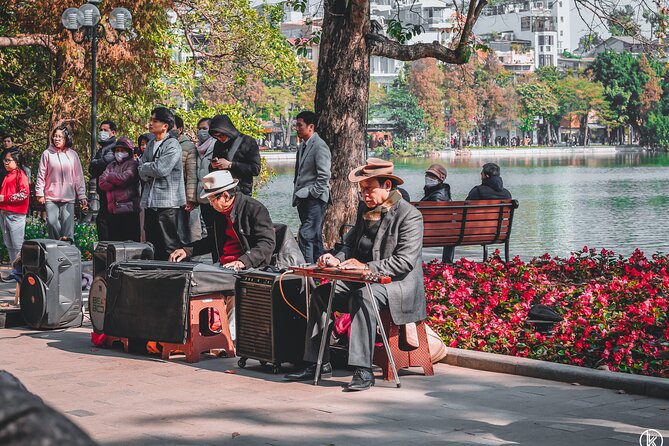 Hanoi City Tour with Lunch and Vegetarian Option - One Pillar Pagoda: Small Landmark, Iconic Shape