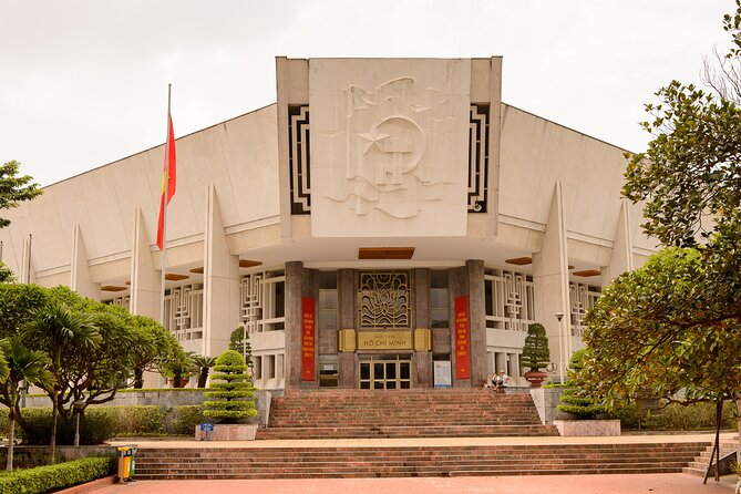 Hanoi City Tour with Lunch and Vegetarian Option - Lunch at Midday: Vietnamese Food with a Vegetarian Option