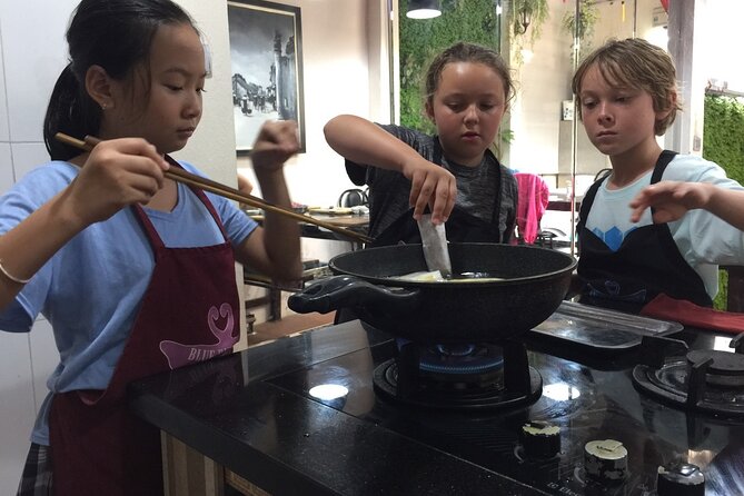 Hanoi Cooking Class and Market Tour in Ancient House - Pickup, timing, and how long “half a day” really is