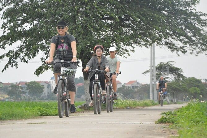 Hanoi Countryside By Bike & Local House and Food Tasting - Why this Hanoi bike ride feels different from city tours