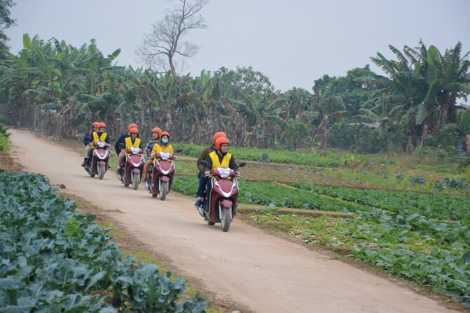 Hanoi Countryside Motorbike Tours Led By Women - Hồ Trúc Bạch restaurant stop: Vietnamese food without the guessing game