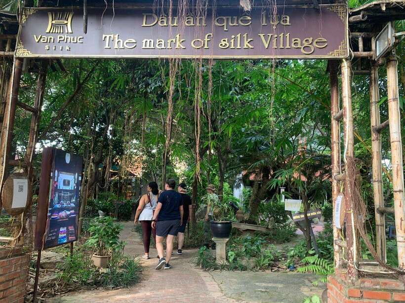 Hanoi Craft Village: Conical Hats, Incense, and Train Street - Quang Phu Cau Incense Village: Watch Color Turn Into Tradition