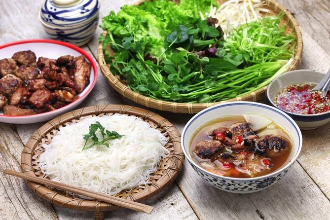 Hanoi Culinary Walking Exploration - Guides like Cong, Ted, Huyen, and Thinh: when food comes with meaning