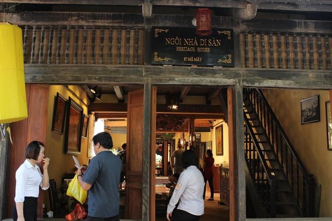 HANOI CULTURAL DISCOVERY TOUR ( "5 in 1" 4 hours - Special Package!) - Hanoia Ma May (Hàng Mã): where streets become a story