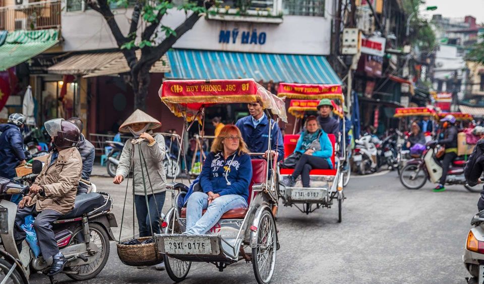 Hanoi: Cyclo the Old Quarter and Egg Coffee Tour - The Welcoming Morning Sunlight Bridge and the islet walk: iconic, short, and photogenic