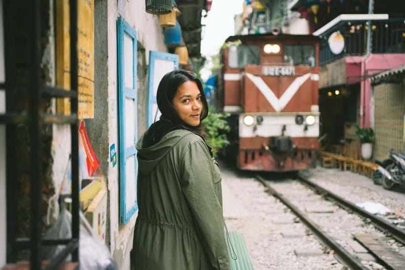 Hanoi Daylight Portraits: Preserve Your Memories - The Point of a 1-Hour Hanoi Portrait Session